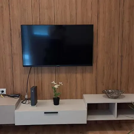 Edgar's Center Apartment